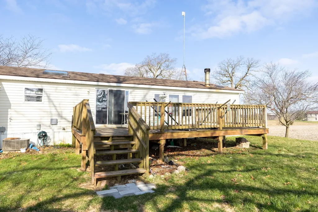 2822 Olmstead Road Lyons Township MI 48860