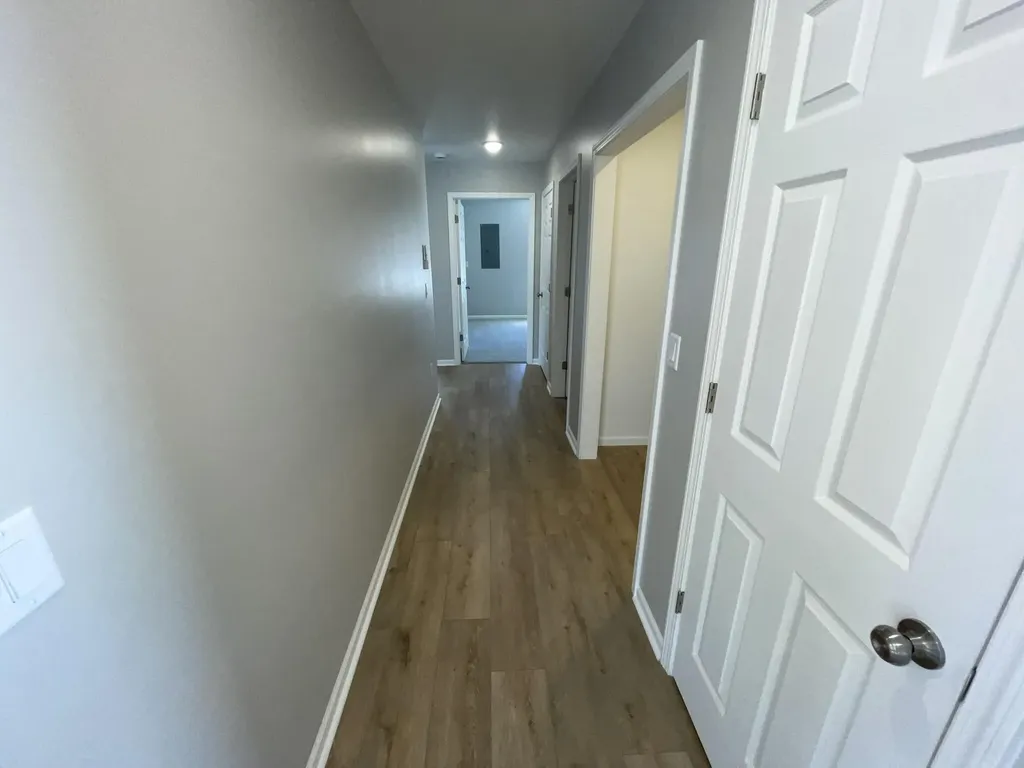 913 Pine Avenue Alma City MI 48801