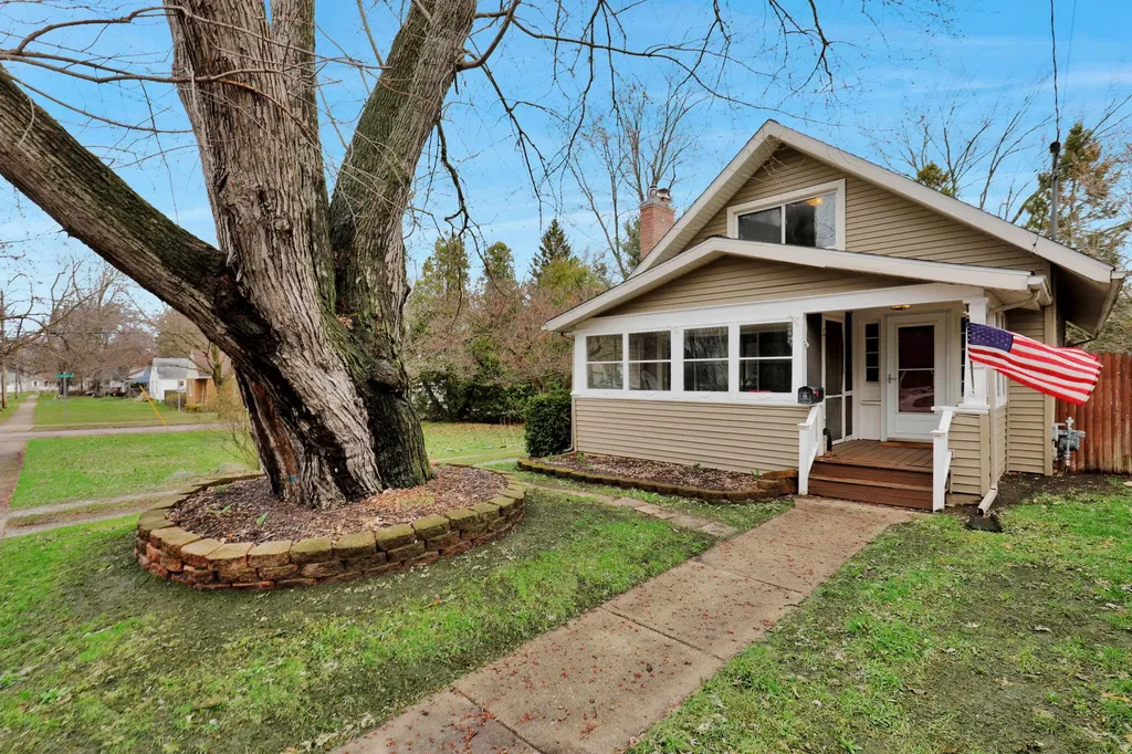 609 S Park Boulevard Lansing City MI 48910
