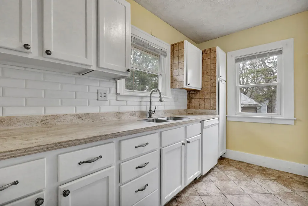 609 S Park Boulevard Lansing City MI 48910