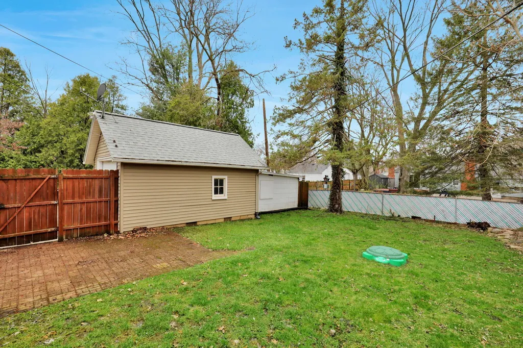 609 S Park Boulevard Lansing City MI 48910
