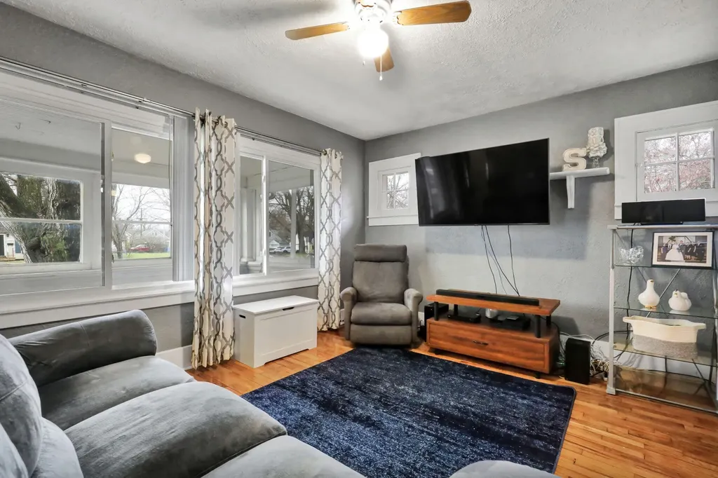 609 S Park Boulevard Lansing City MI 48910