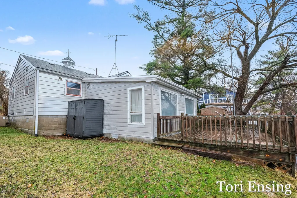 151 S Turk Lake Drive Montcalm Township MI 48838