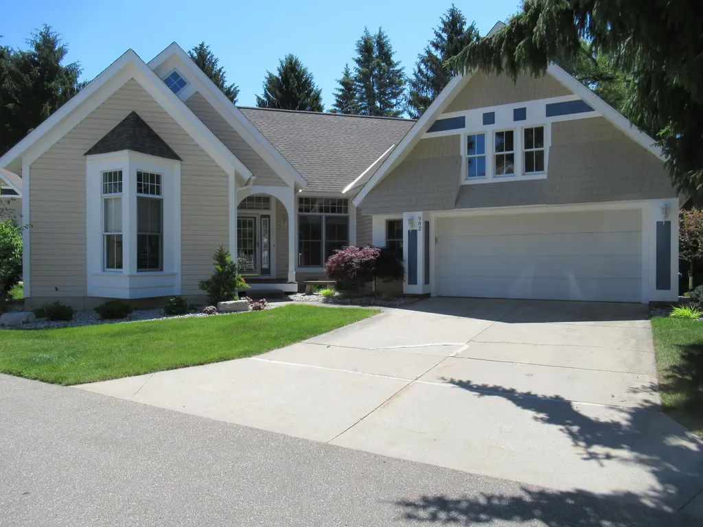 982 Sunflower Court Park Township MI 49424