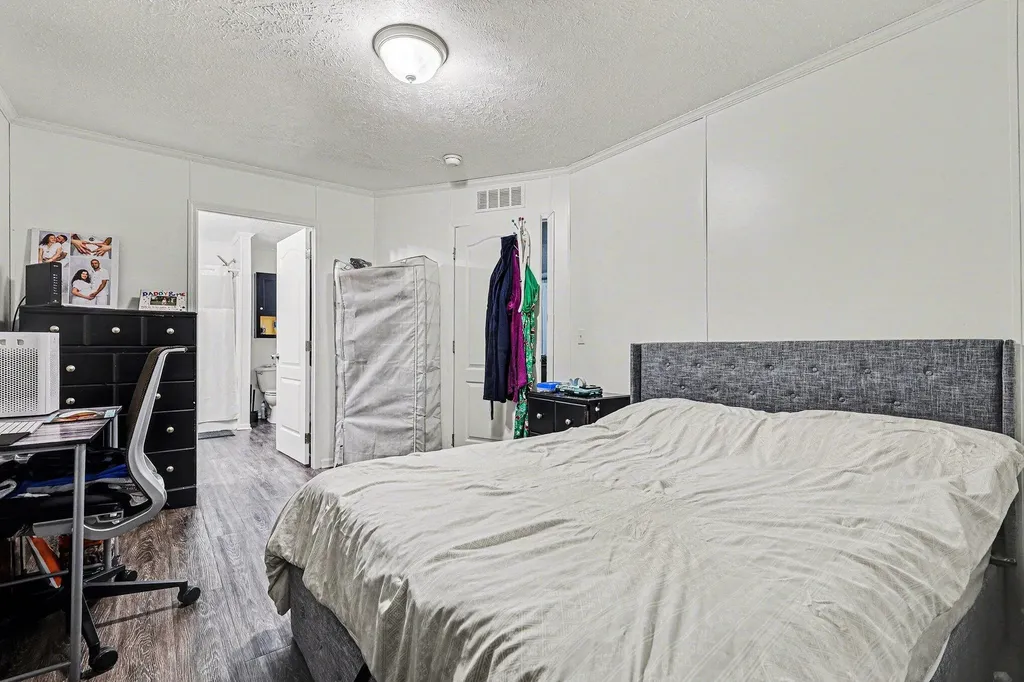 2762 Regina Street SW Wyoming City MI 49519