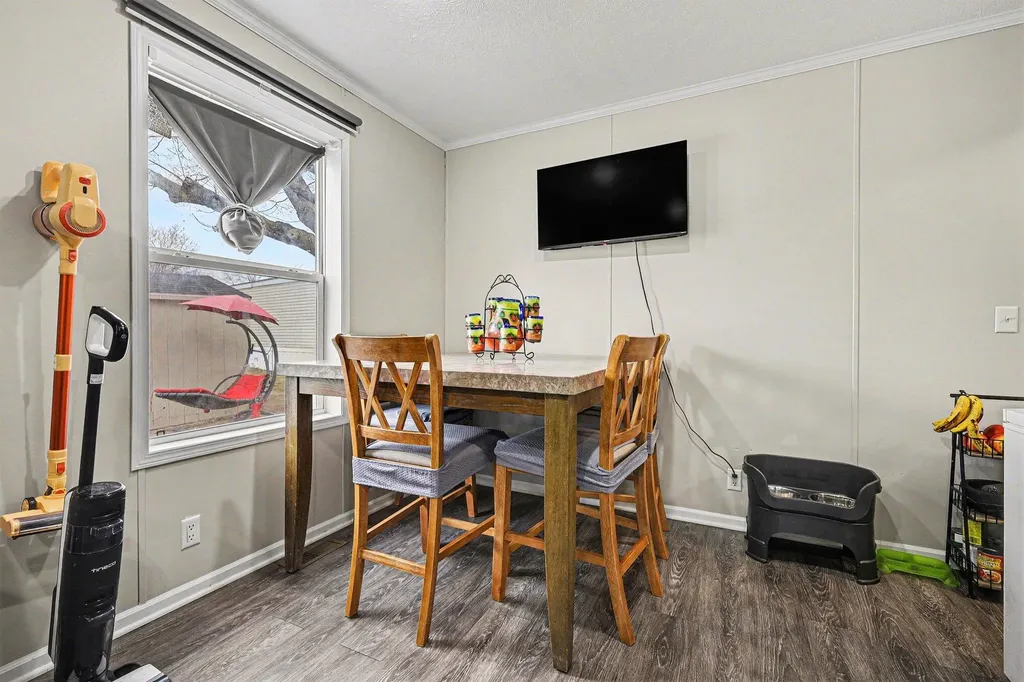 2762 Regina Street SW Wyoming City MI 49519