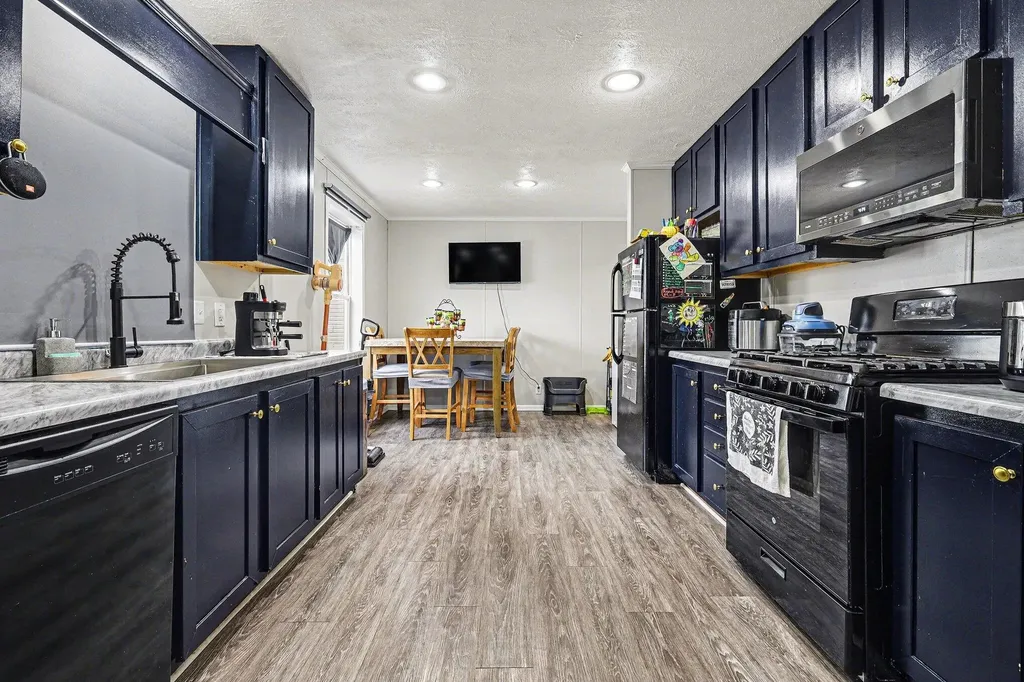 2762 Regina Street SW Wyoming City MI 49519