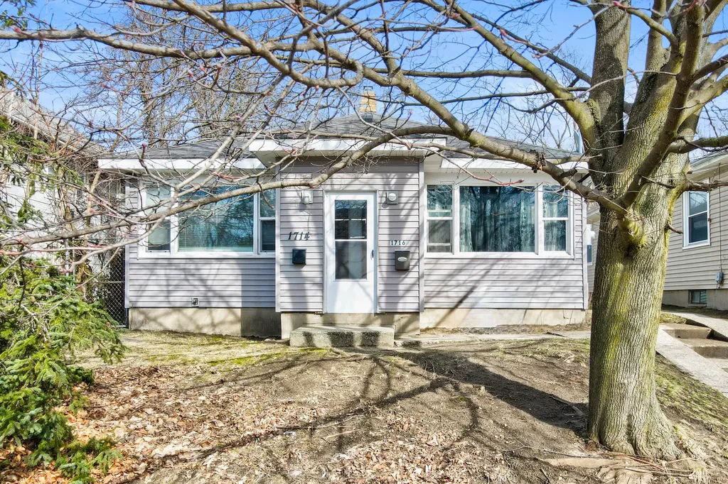 1714 Eastern Avenue SE Grand Rapids City MI 49507