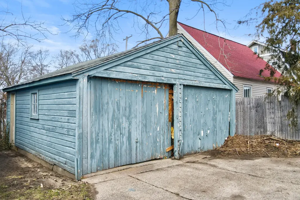 1714 Eastern Avenue SE Grand Rapids City MI 49507