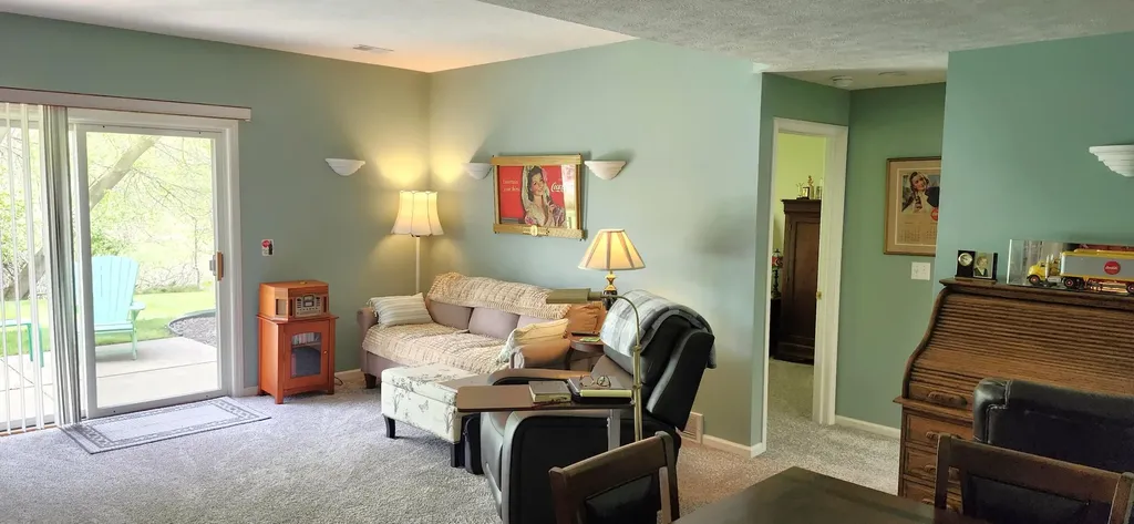 1698 Oakleigh Woods Drive NW Grand Rapids City MI 49504