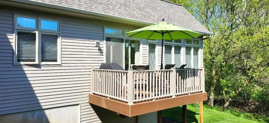 1698 Oakleigh Woods Drive NW Grand Rapids City MI 49504