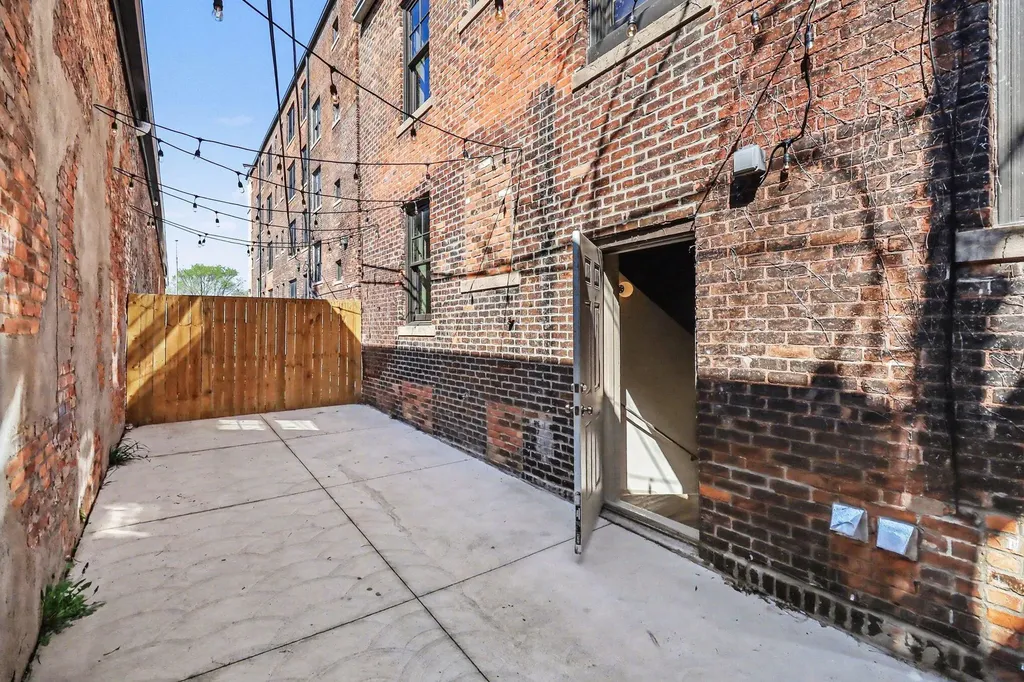 691 W Alexandrine Street Detroit City MI 48201