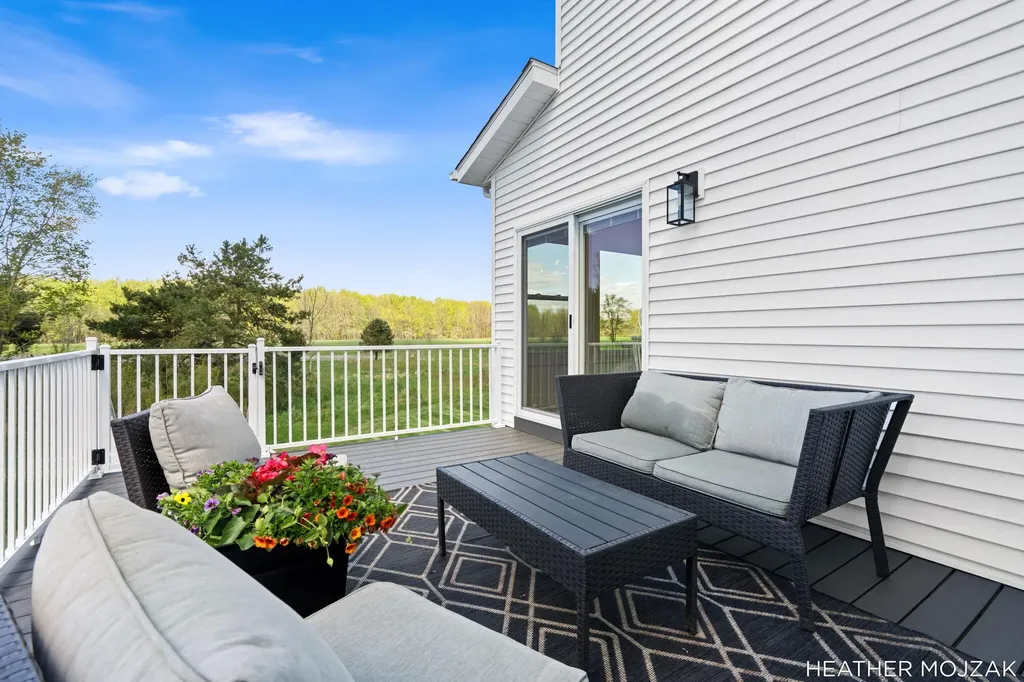 8115 Hanna Lake Avenue SE Gaines Charter Township MI 49316