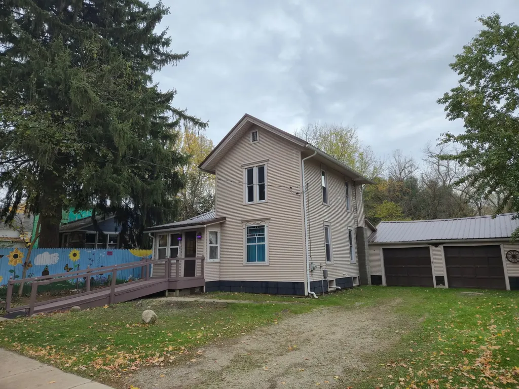 13764 W Avenue E Wakeshma Township MI 49097