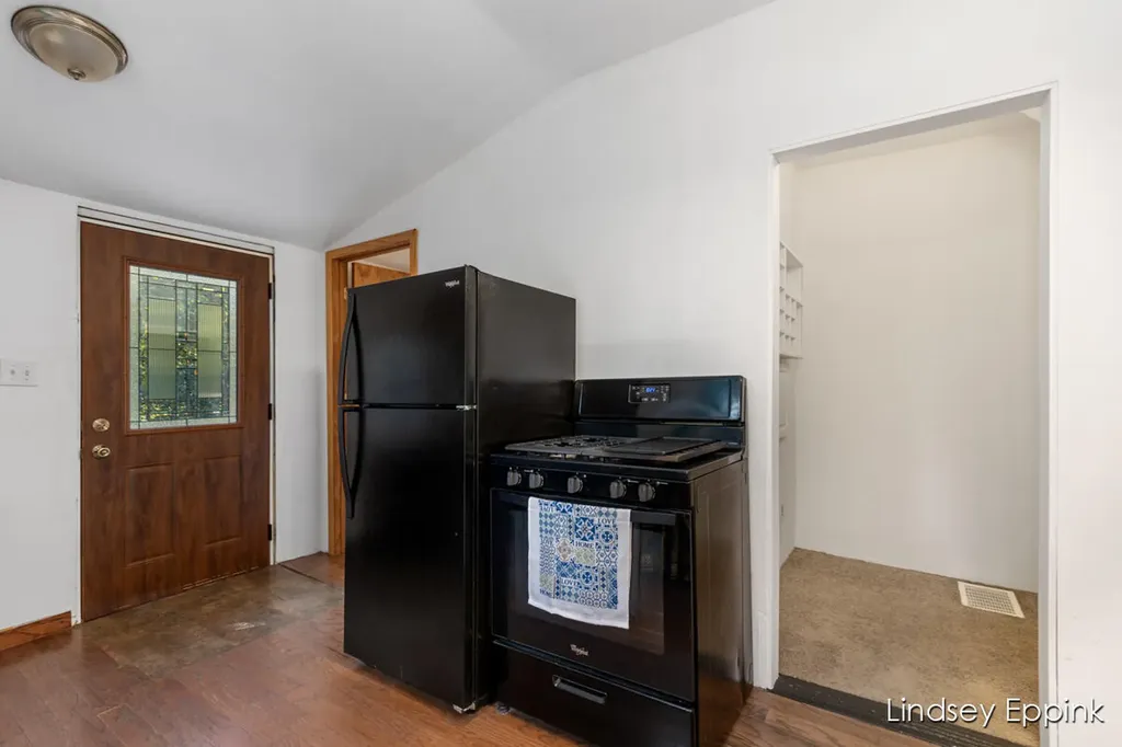 13764 W Avenue E Wakeshma Township MI 49097