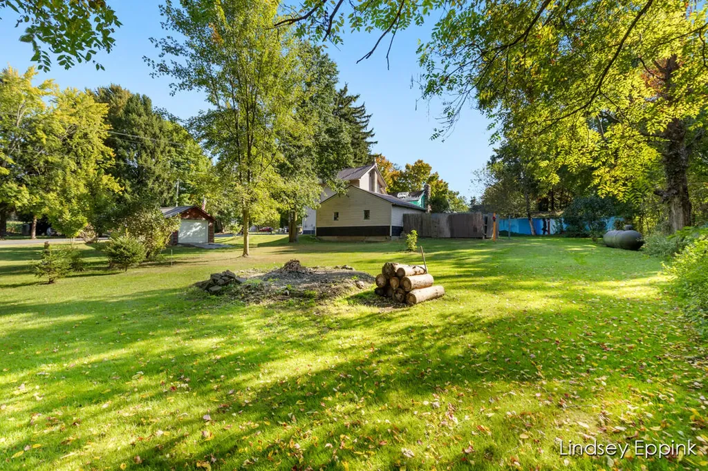 13764 W Avenue E Wakeshma Township MI 49097