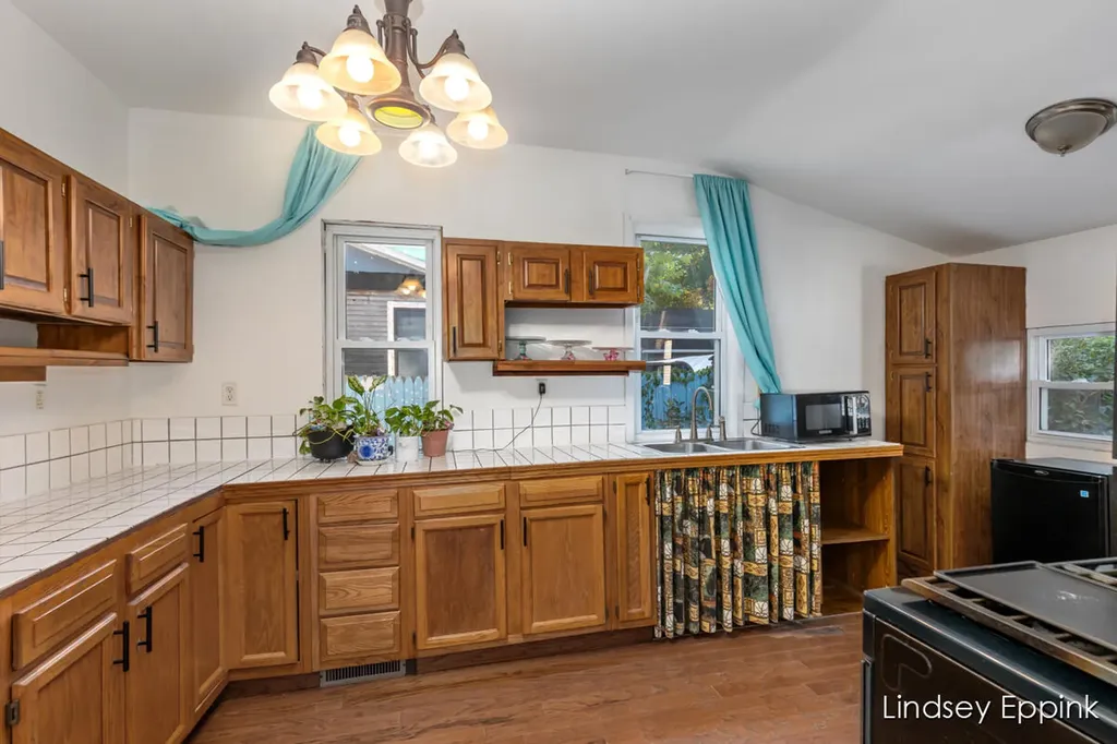 13764 W Avenue E Wakeshma Township MI 49097