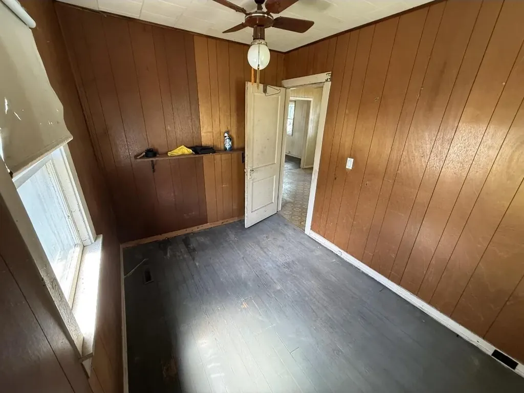 2856 Longstreet Avenue SW Wyoming City MI 49509