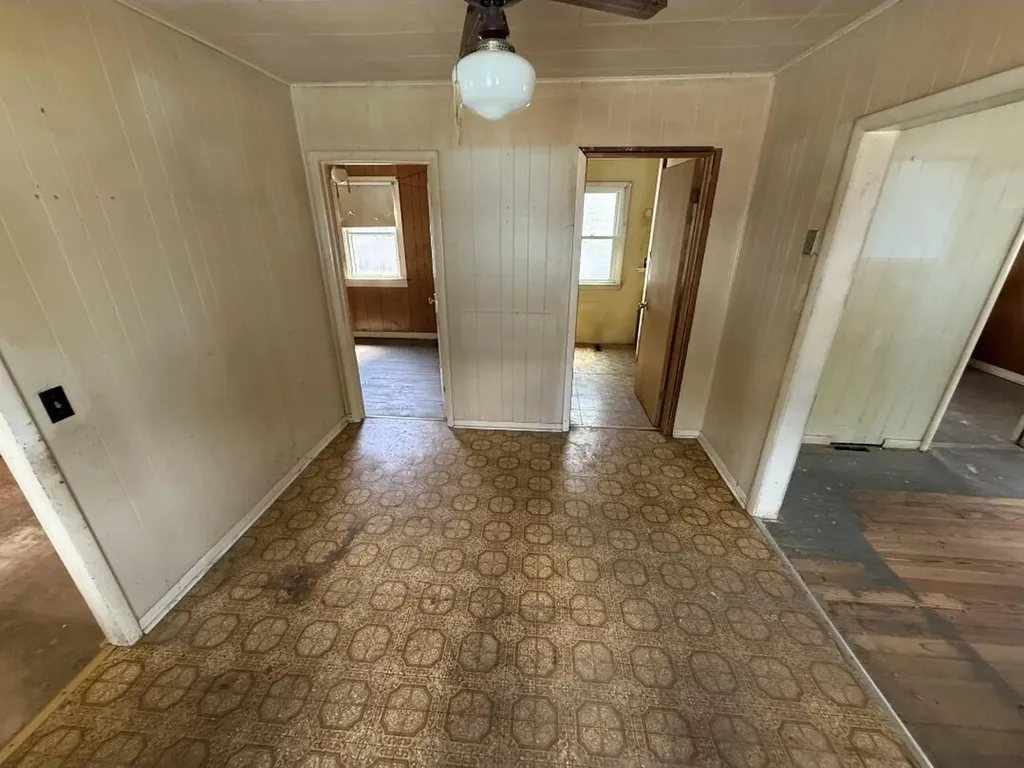 2856 Longstreet Avenue SW Wyoming City MI 49509