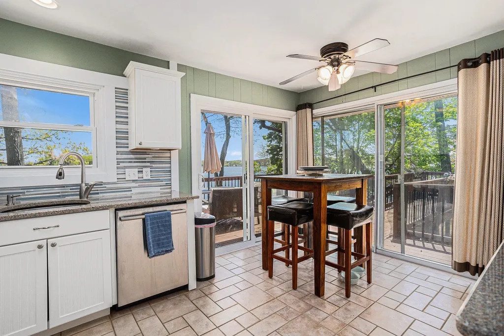 13872 Fineview Bluff Drive Johnstown Township MI 49017