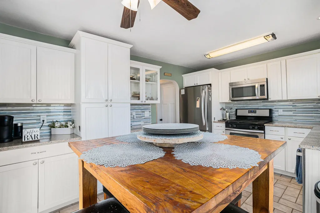 13872 Fineview Bluff Drive Johnstown Township MI 49017