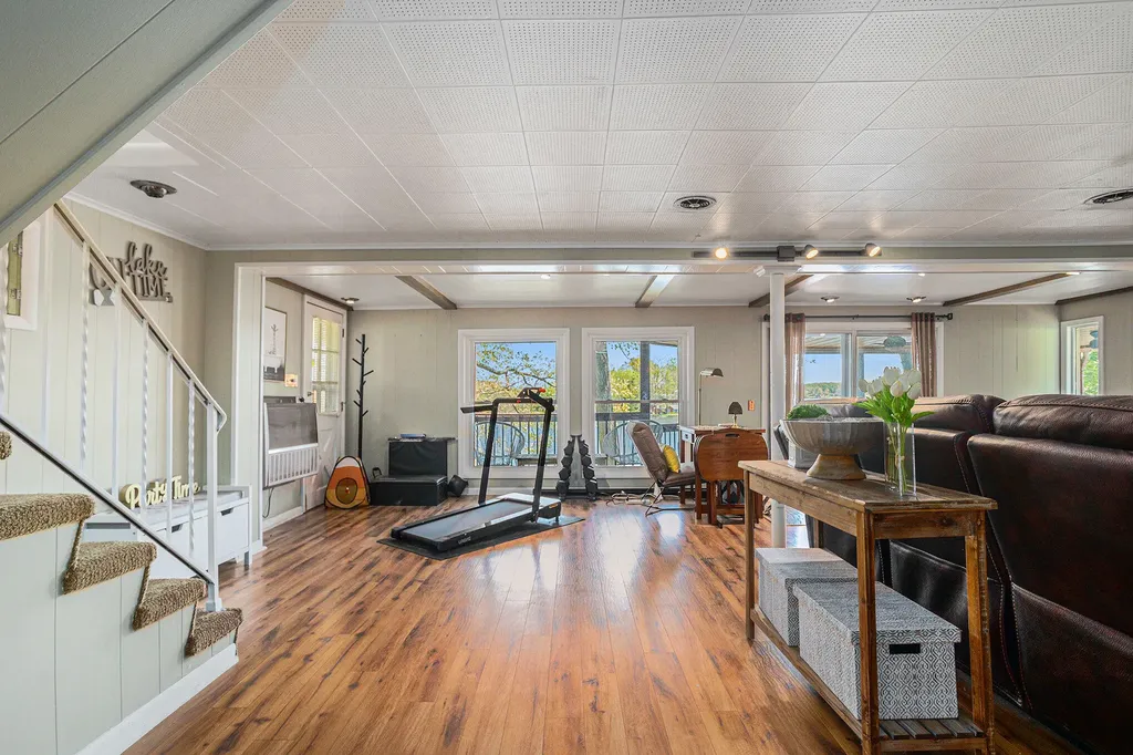 13872 Fineview Bluff Drive Johnstown Township MI 49017