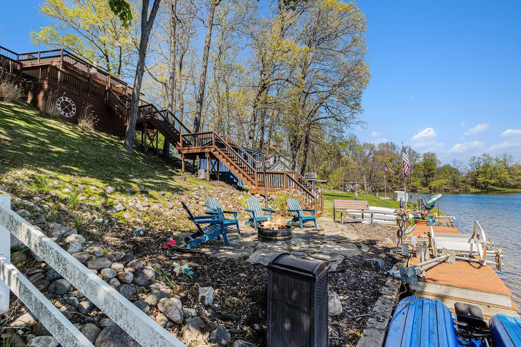 13872 Fineview Bluff Drive Johnstown Township MI 49017