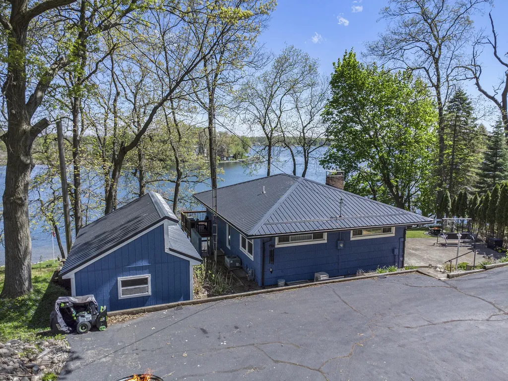 13872 Fineview Bluff Drive Johnstown Township MI 49017