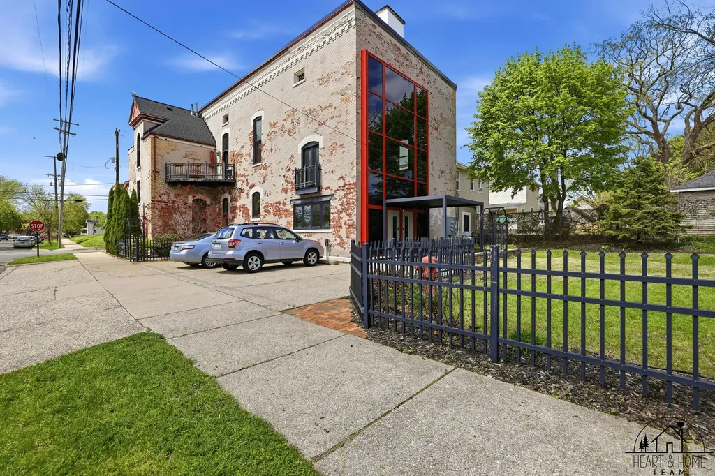 40 Lexington Avenue NW Grand Rapids City MI 49504