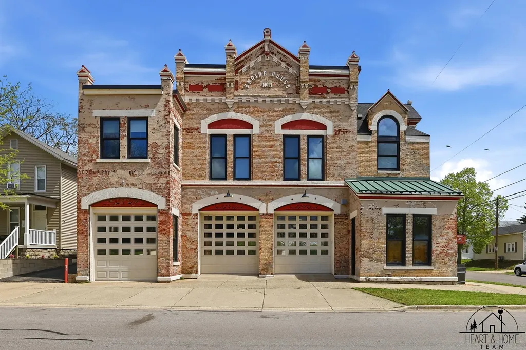 40 Lexington Avenue NW Grand Rapids City MI 49504