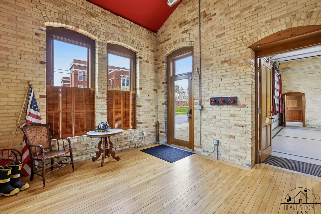 40 Lexington Avenue NW Grand Rapids City MI 49504