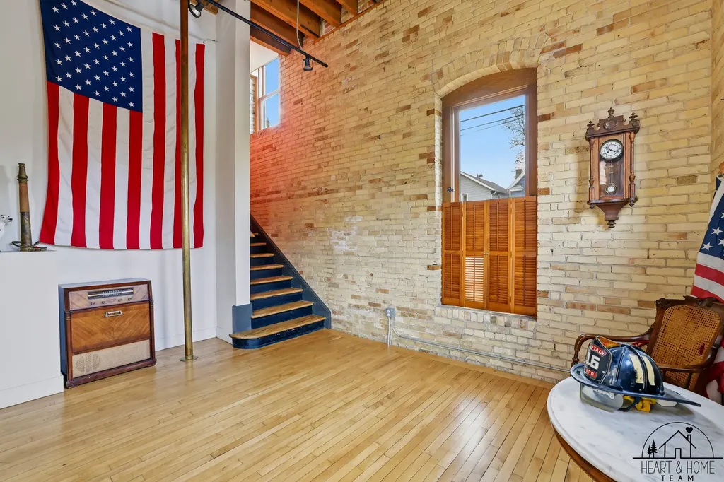 40 Lexington Avenue NW Grand Rapids City MI 49504