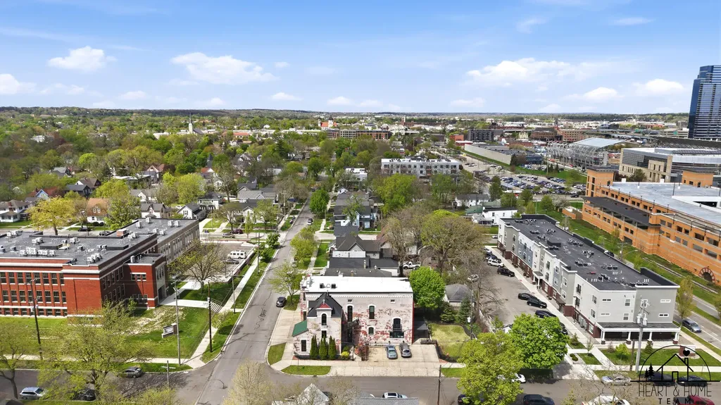 40 Lexington Avenue NW Grand Rapids City MI 49504