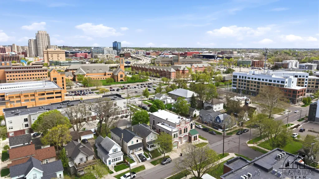 40 Lexington Avenue NW Grand Rapids City MI 49504