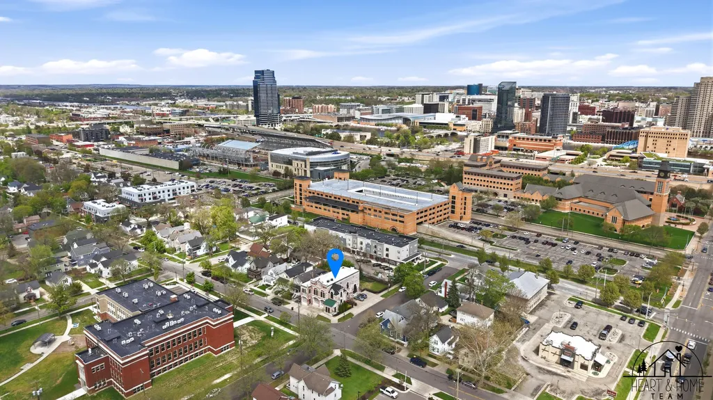 40 Lexington Avenue NW Grand Rapids City MI 49504