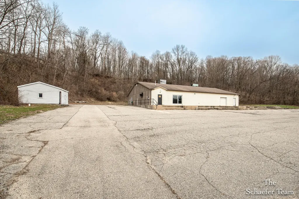 14043 Fulton Street E Lowell Charter Township MI 49331