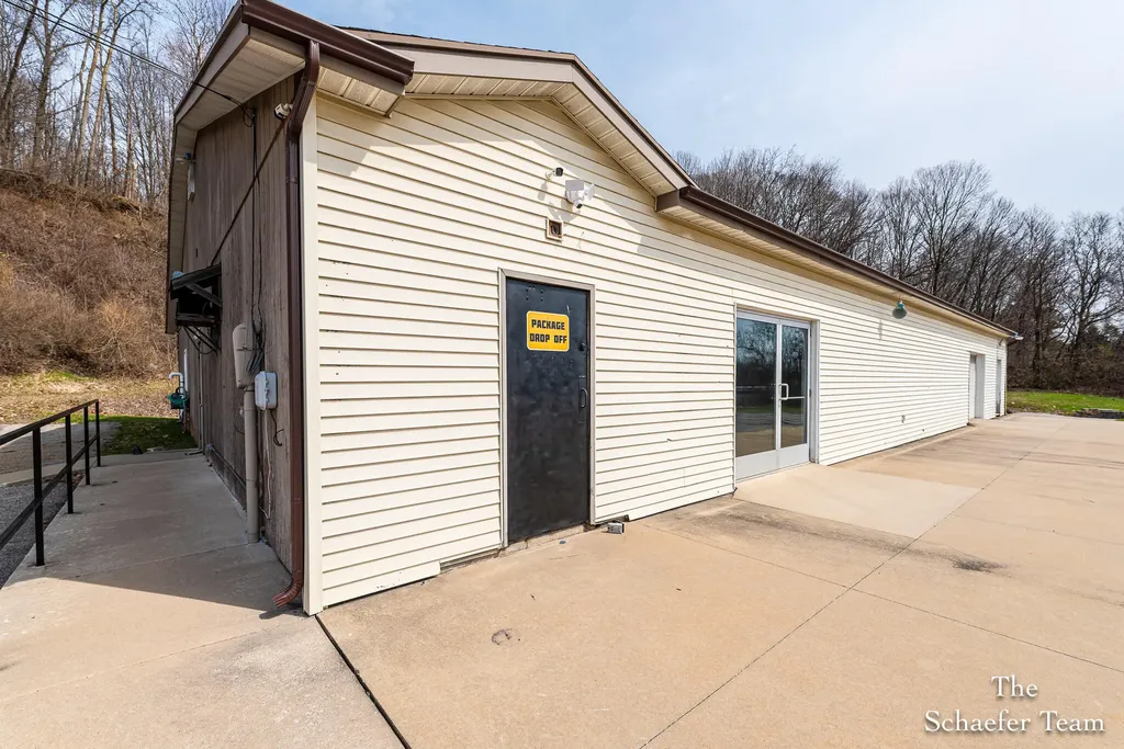 14043 Fulton Street E Lowell Charter Township MI 49331