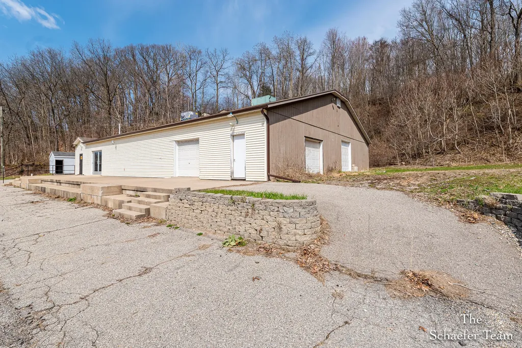 14043 Fulton Street E Lowell Charter Township MI 49331