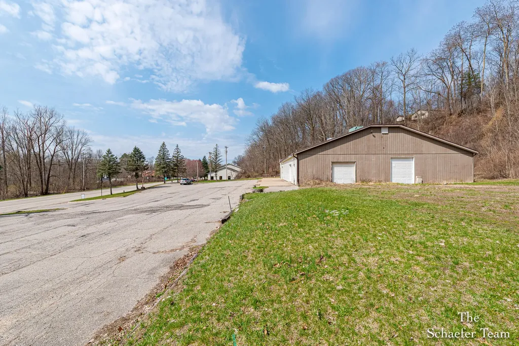 14043 Fulton Street E Lowell Charter Township MI 49331