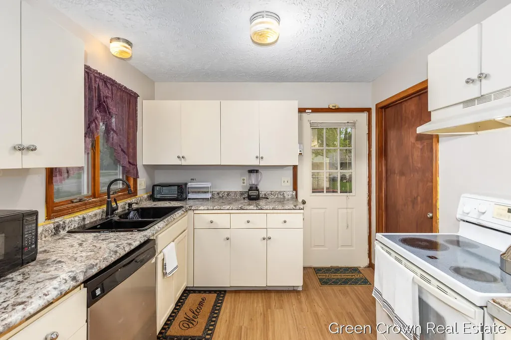 4982 Wilcox Road Delhi Charter Township MI 48842