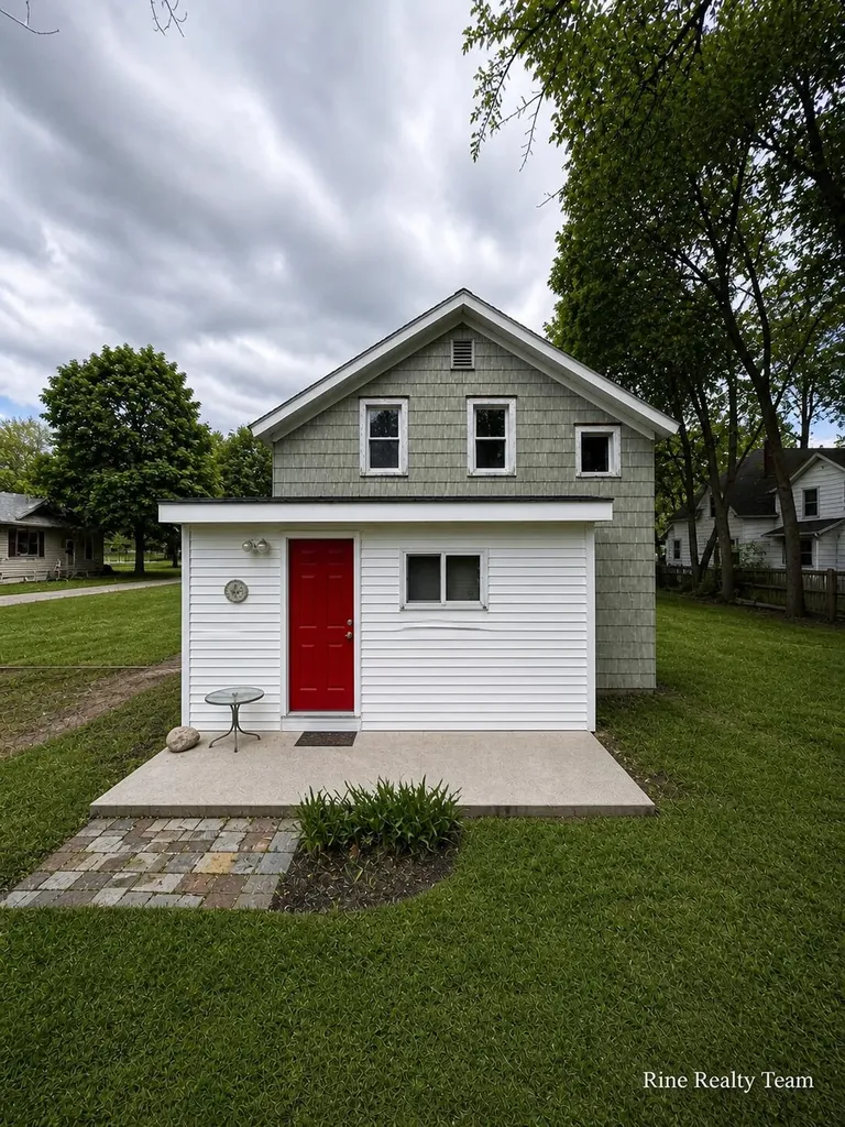 47 Frisbie Avenue Battle Creek City MI 49037