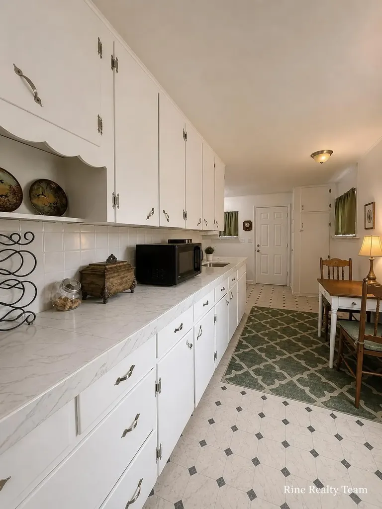47 Frisbie Avenue Battle Creek City MI 49037