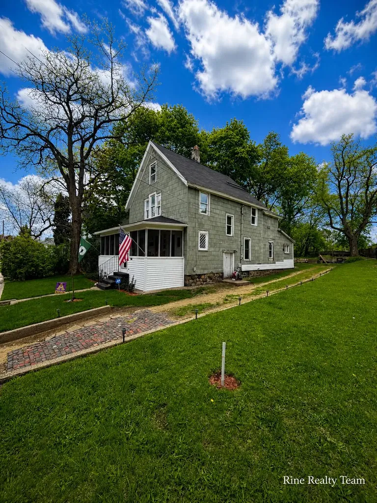 47 Frisbie Avenue Battle Creek City MI 49037