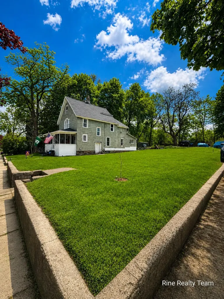 47 Frisbie Avenue Battle Creek City MI 49037