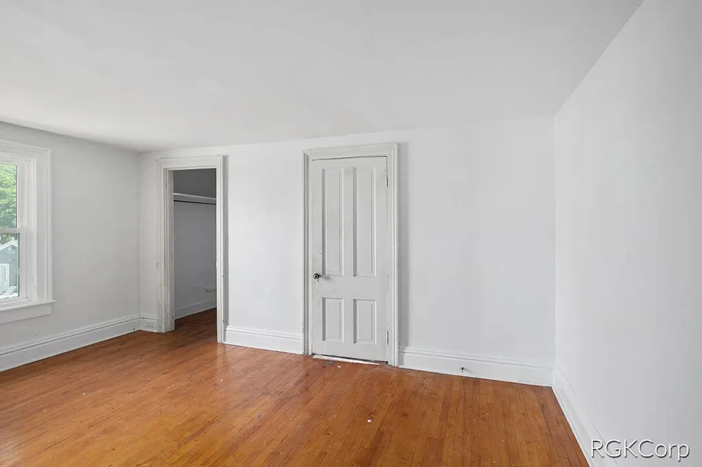 263 W Muskegon Avenue Muskegon City MI 49440