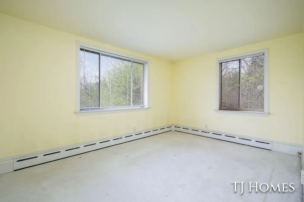 2914 Cascade Road SE East Grand Rapids City MI 49506