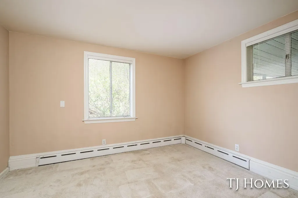 2914 Cascade Road SE East Grand Rapids City MI 49506