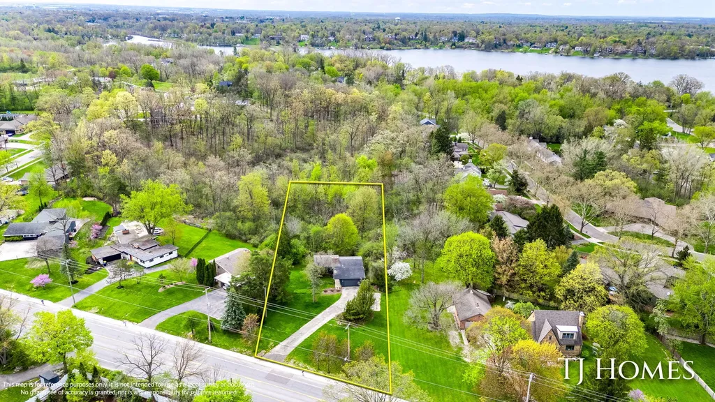 2914 Cascade Road SE East Grand Rapids City MI 49506