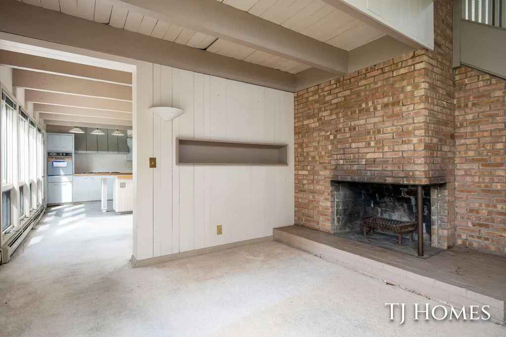 2914 Cascade Road SE East Grand Rapids City MI 49506