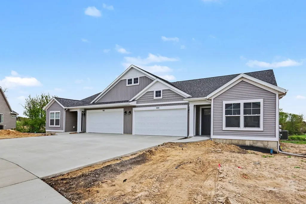 949 Scioto Drive NW Alpine Township MI 49321
